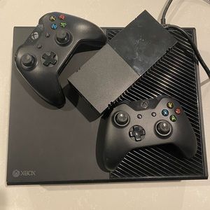 XBox One game console with games